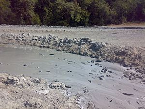 Akhtala mud bathes