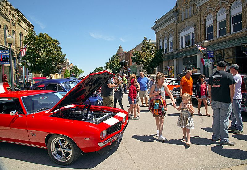 Image Annual Car Show in downtown Algoma, WI