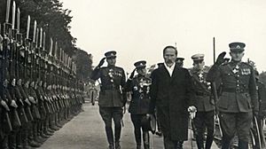 Antanas Smetona inspects the Lithuanian Army soldiers