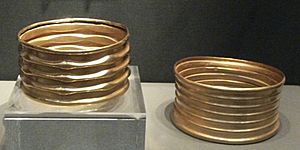 Bronze Age gold banglesDSCF6609