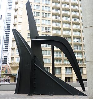 Calder "Crossed blades" (1967)