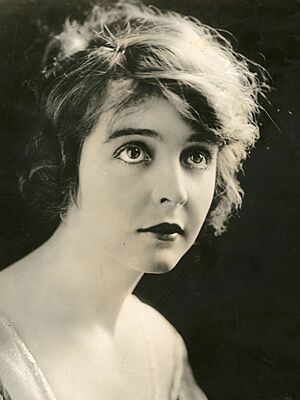 Enid Bennett in 1918 (SAYRE 5041) (cropped).jpg