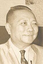 Ferdinand Marcos sitting with Fernando Lopez (cropped).jpg