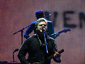 Gustavo Santaolalla, con Bajofondo