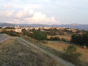 Isona i Conca Dellà. Isona. Vista general des de ponent 2.JPG