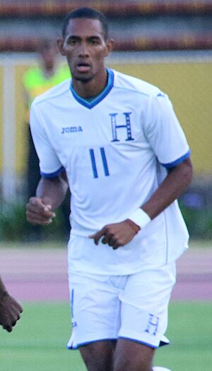 Jerry Bengtson - Ecuador v Honduras 2015.jpg