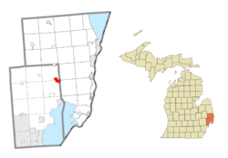 Location within Macomb County (bottom) and St. Clair County (top)