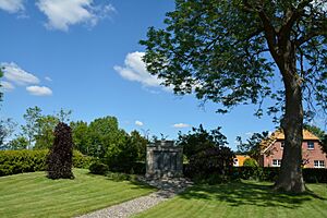 Schleswig-Holstein, Vaalermoor, Ehrenmal NIK 4619