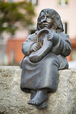Sculpture Momo Ulrike Enders Michael-Ende-Platz Hanover Germany