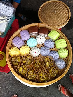 Steamed buns, the Vegetarian Festival in Phuket 13.JPG