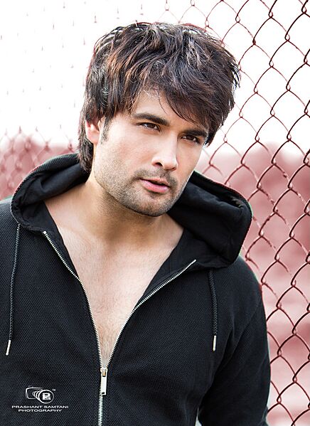 Vivian-Dsena-2