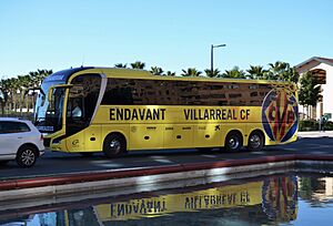 Autobús del Vila-real per la Pantera Rosa, València