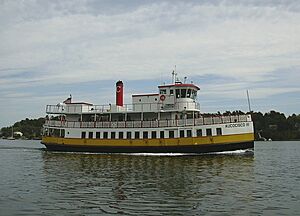 Casco Bay Lines ferry Aucocisco III passing Peaks Island, 2006
