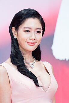 Clara Lee from "China Film Week in Tokyo & Okinawa 2017" at Opening Ceremony of the Tokyo International Film Festival 2017 (40203185331)