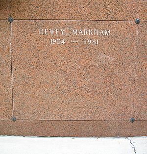 Dewey Markham Crypt 12-2008