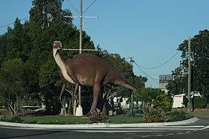 Hughenden-dinosaur-outback-queensland-australia