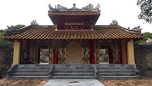 Imperial Tomb of Emperor Minh Mang (12088469713)