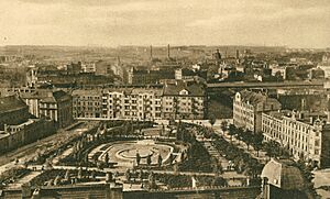 Katowice - ogolny widok z placem sw. Andrzeja. 1936 (69617540) (cropped)