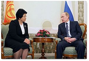 Otunbayeva with Putin
