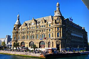 Rasimpaşa, Haydarpaşa İskelesi, Haydarpaşa Gar Binası Yanı, 34716 Kadıköy-İstanbul, Turkey - panoramio