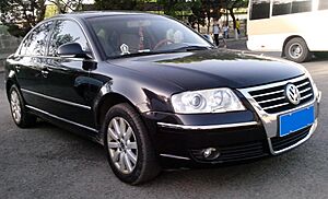 Shanghai Volkswagen Passat Lingyu, front quarter