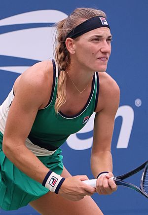 Tímea Babos (2023 US Open) 11 (cropped).jpg