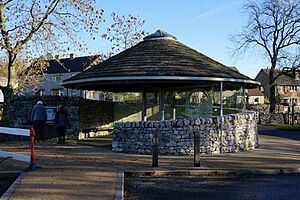 The bus shelter at Grassington car park - geograph.org.uk - 3760503