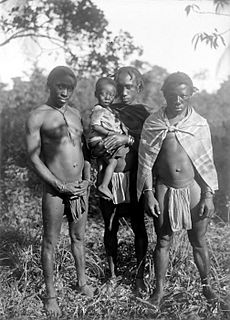 Tropenmuseum Royal Tropical Institute Objectnumber 10024950 Portret van drie Marron mannen en een