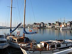 Vollendam harbour