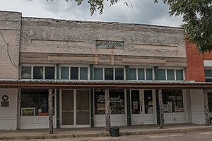 WarnockHardware (1 of 1)
