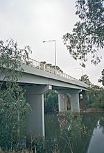 Wiradjuri Bridge 2003.jpg