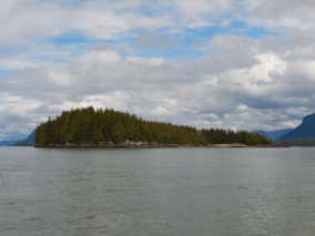 1280px-Kitson Island Marine Provincial Park from the southwest.webp.png