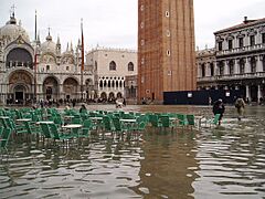 Acqua alta in Piazza San Marco-original