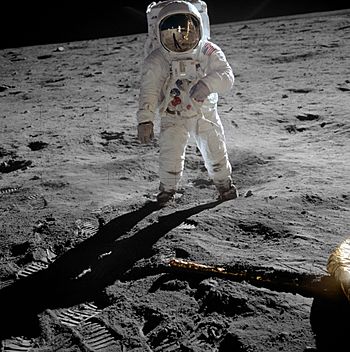 Aldrin Apollo 11 original.jpg