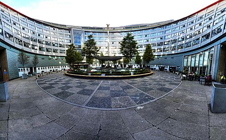 BBC Television Centre Strollerdos Flickr