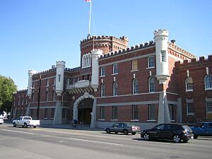 Bay Street Armoury - panoramio - sergfokin (19)