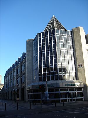Cardiff Central Library 2006