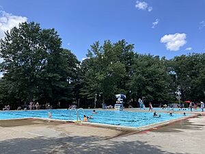 Crestmont Pool in Abington Township PA
