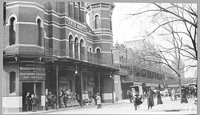 Front of Center Market 1914