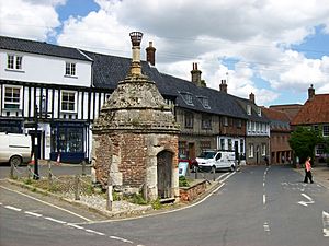 Little Walsingham, village square 1.JPG