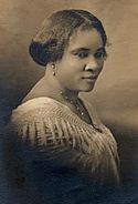 Madam CJ Walker face circa 1914.jpg