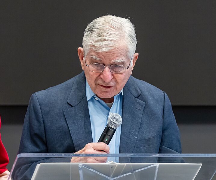 Michael Dukakis 53663330063 o (1)