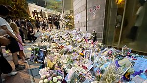 Mourn Queen Elizabeth II outside Consulate General of the United Kingdom, Hong Kong(02)