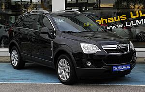 Opel Antara 2.4 4x4 Design Edition (Facelift) – Frontansicht, 29. Oktober 2011, Düsseldorf
