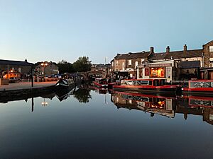 Skipton canal basin