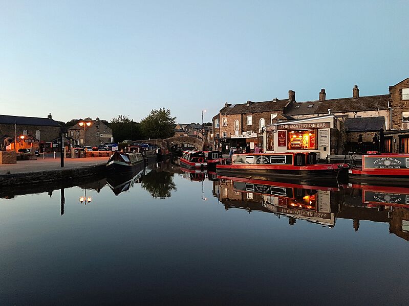 Skipton canal basin