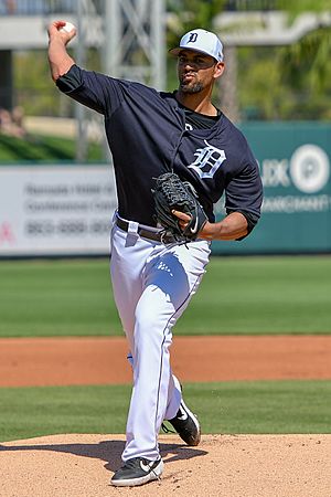 Tyson Ross pitching for the Detroit Tigers in 2019 Spring Training.jpg