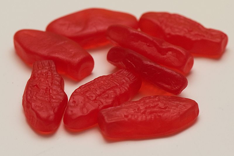 53 105 Swedish Fish (149030403)