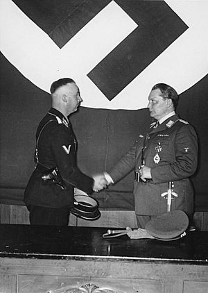 Bundesarchiv Bild 183-R96954, Berlin, Hermann Göring ernennt Himmler zum Leiter der Gestapo