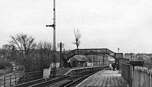 Busby railway station 1954897 9a85c608